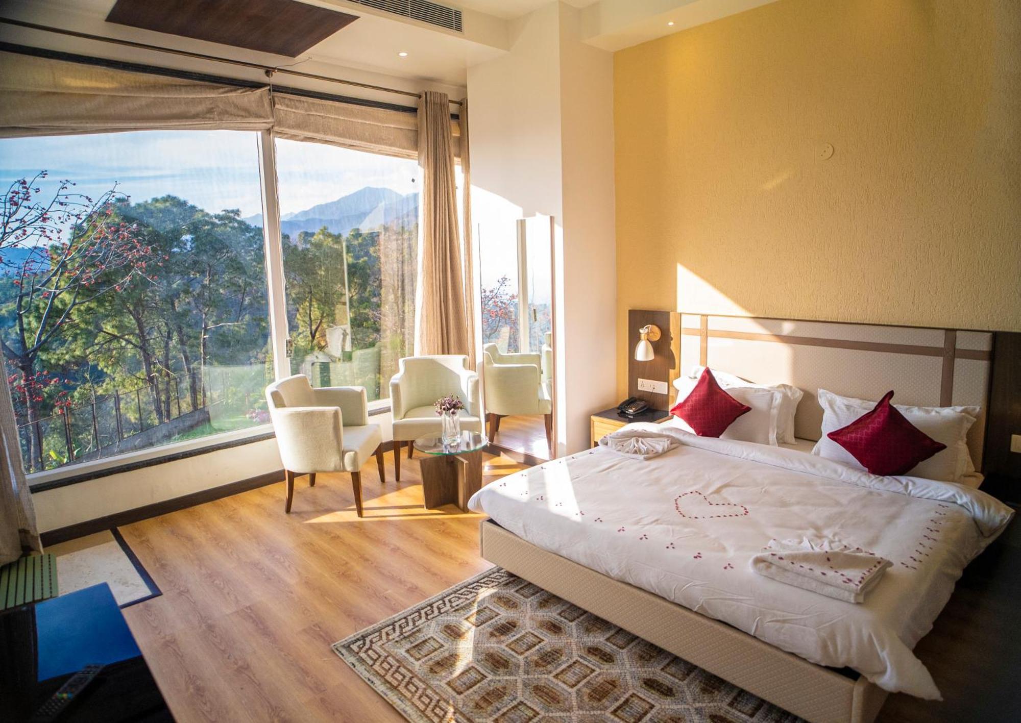 Dhauladhar Heights Resort Dharamshala Exterior photo